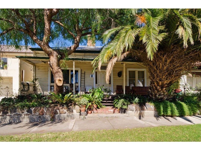 1 Peel Street, Newport VIC 3015