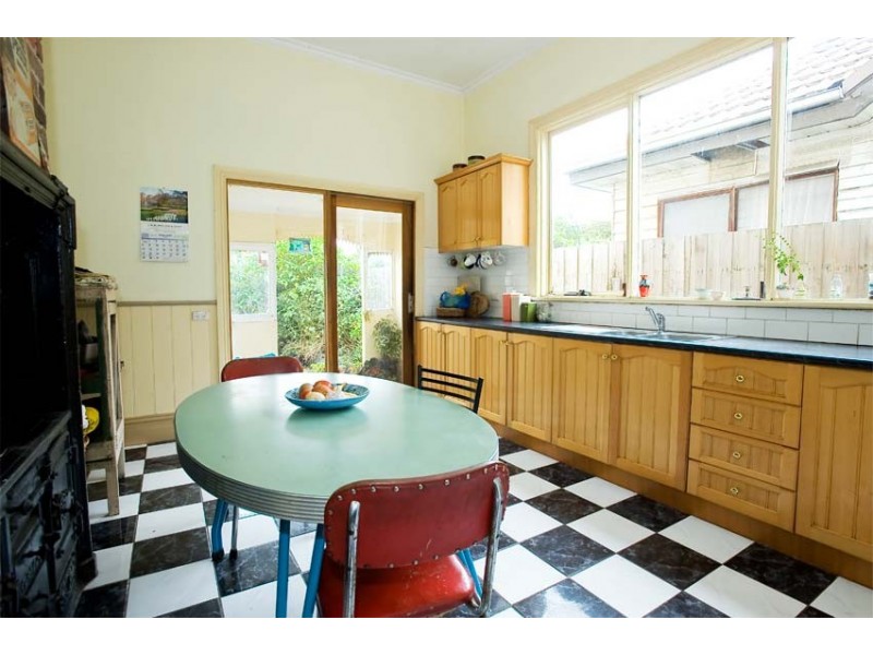 1 Peel Street, Newport VIC 3015