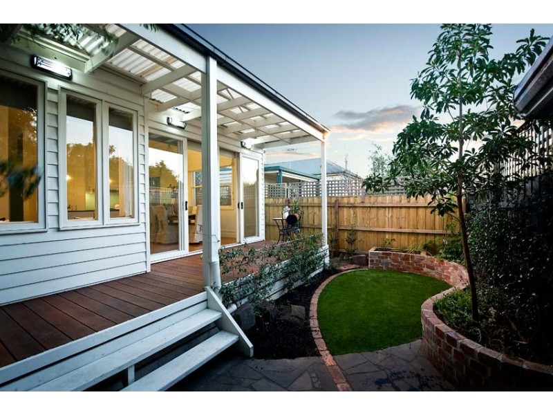 13 Pentland Parade, Seddon VIC 3011