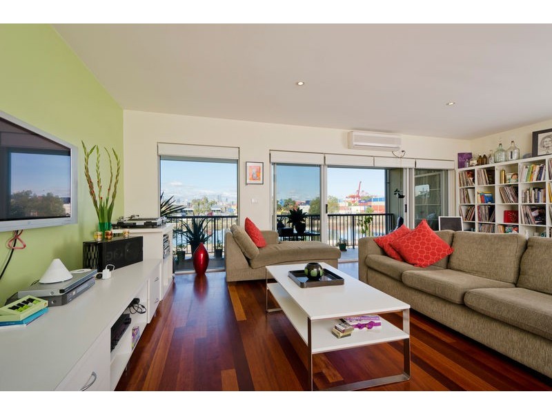 6/1 Saltriver Place, Footscray VIC 3011
