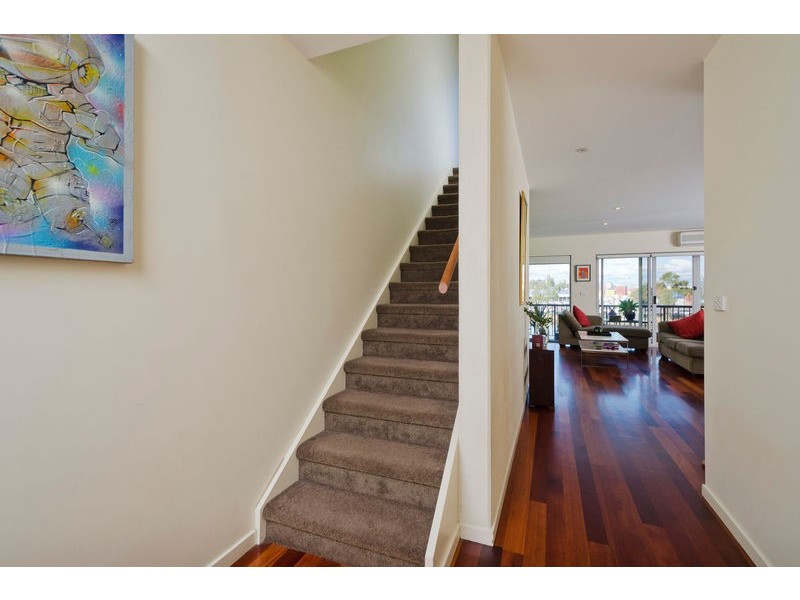 6/1 Saltriver Place, Footscray VIC 3011
