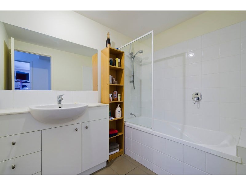 6/1 Saltriver Place, Footscray VIC 3011