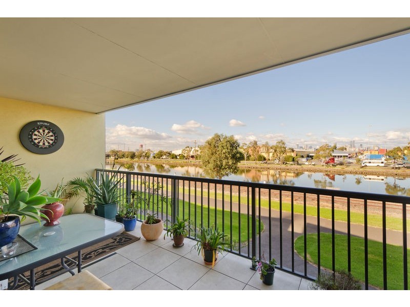 6/1 Saltriver Place, Footscray VIC 3011