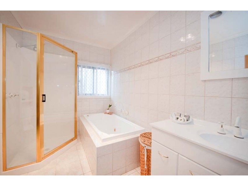 14 Alexander Street, Seddon VIC 3011