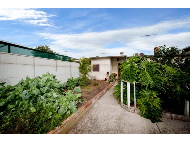 14 Alexander Street, Seddon VIC 3011