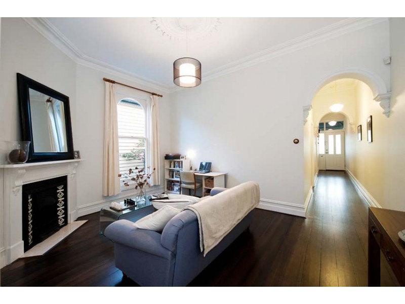 7 Bayview Road, Seddon VIC 3011