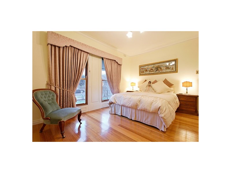 14 Cambridge Street, Seaholme VIC 3018