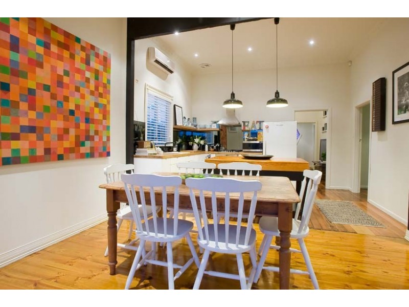 4 Acton Street, Seddon VIC 3011