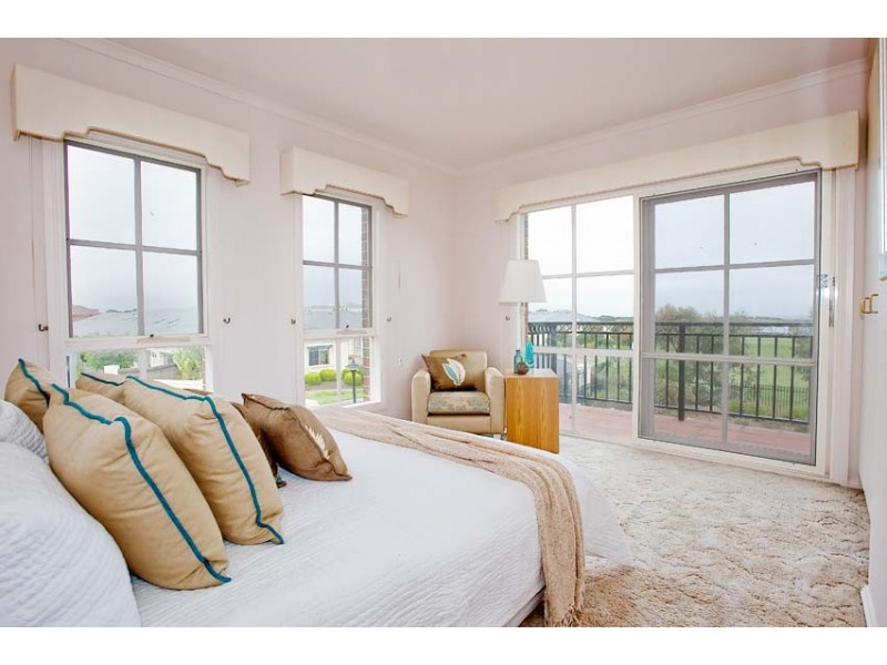 34 McGuire Crescent, Williamstown VIC 3016