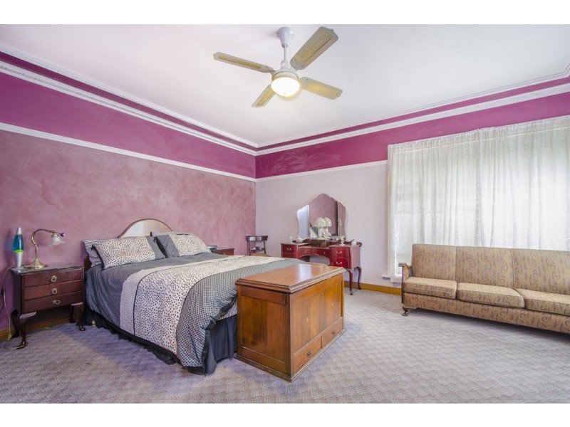 565-567 Geelong Road, Brooklyn VIC 3012