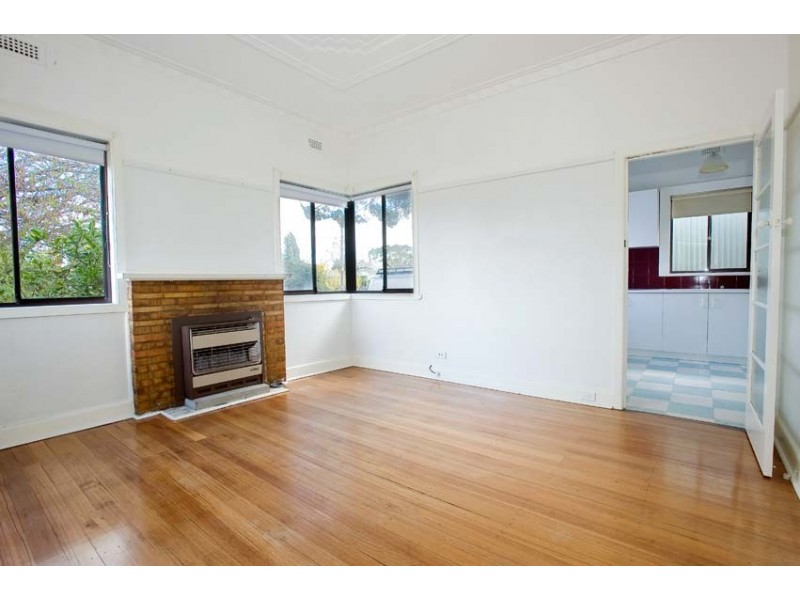 24 Waiora Parade, West Footscray VIC 3012