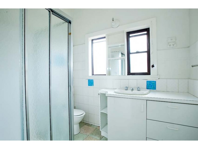 24 Waiora Parade, West Footscray VIC 3012