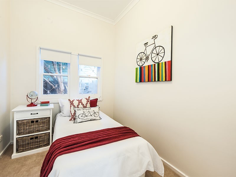 11 Howard Street, Maidstone VIC 3012