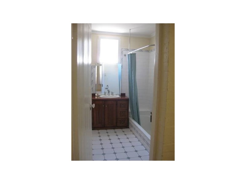 16 Eliza Street, Newport VIC 3015