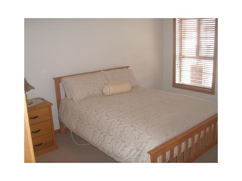 2A Emery Court, Altona Meadows VIC 3028