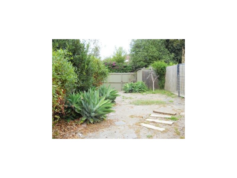 71 Farm Street, Newport VIC 3015