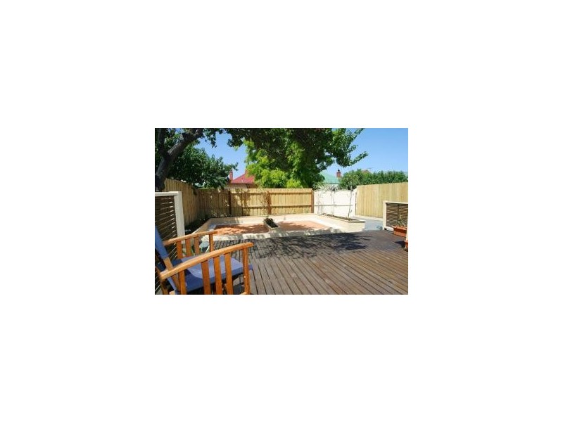 9 Empress Avenue, Kingsville VIC 3012