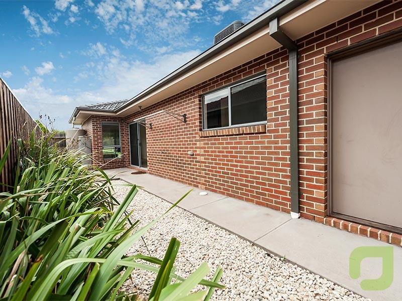1/17 Misten Avenue, Altona North VIC 3025
