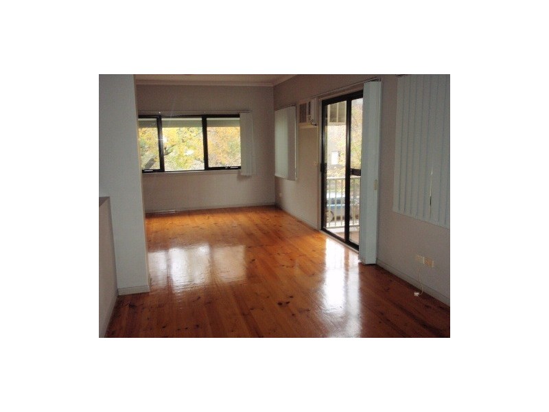 40 Woodruff Street, Kensington VIC 3031