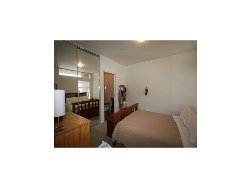 3 Bishop Street, Kingsville VIC 3012