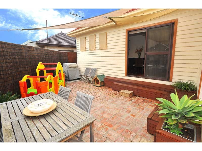 25A Carmen Street, Newport VIC 3015