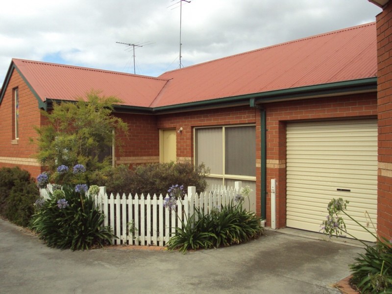 2/3 Waiora Road, West Footscray VIC 3012