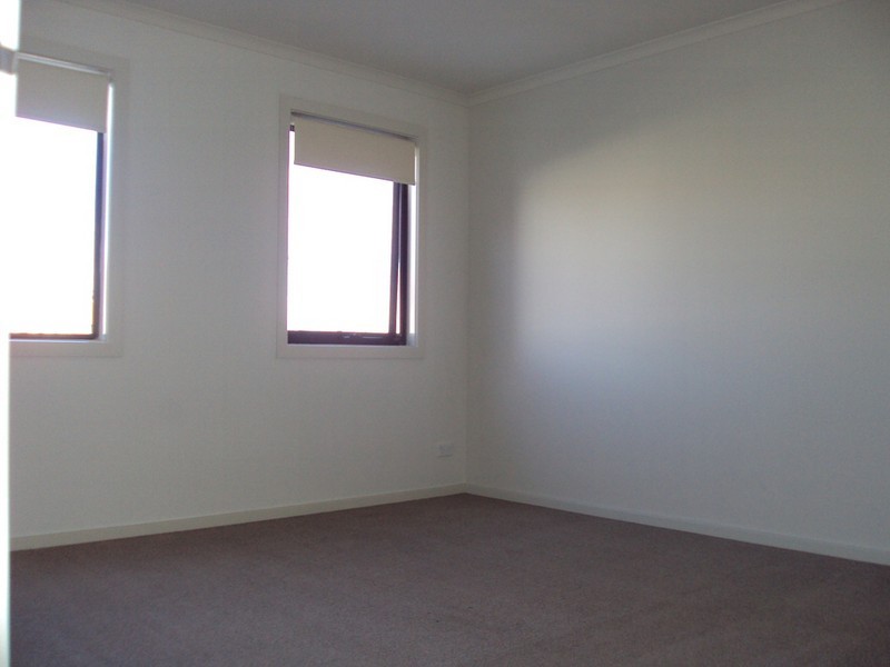 32/39 Astley Crescent, Point Cook VIC 3030