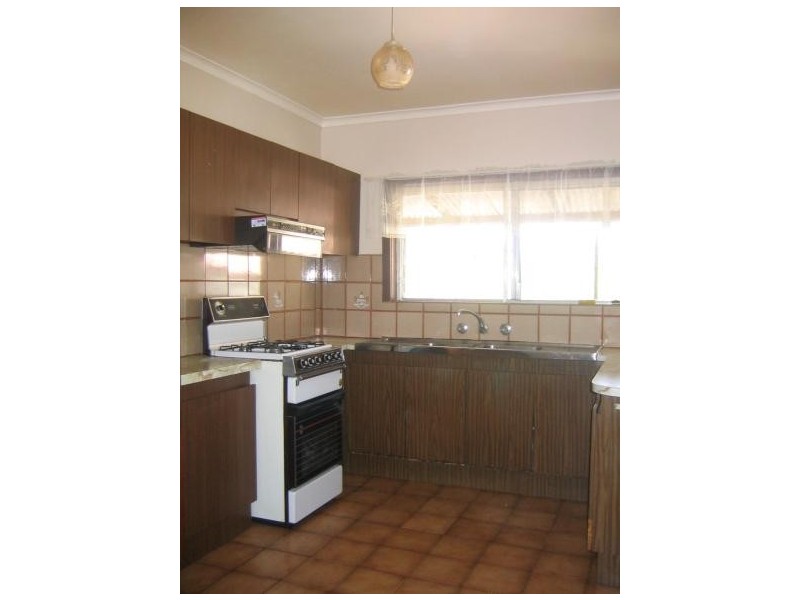 300 Douglas Parade, Newport VIC 3015