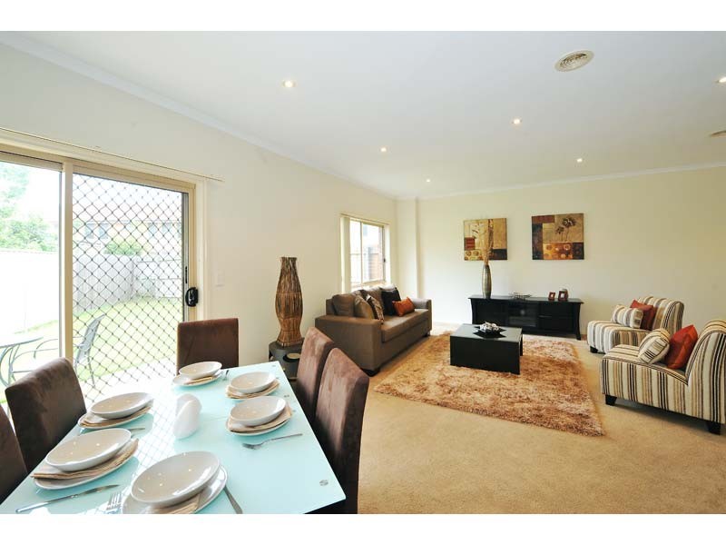 3/107 Ballarat Road, Maidstone VIC 3012