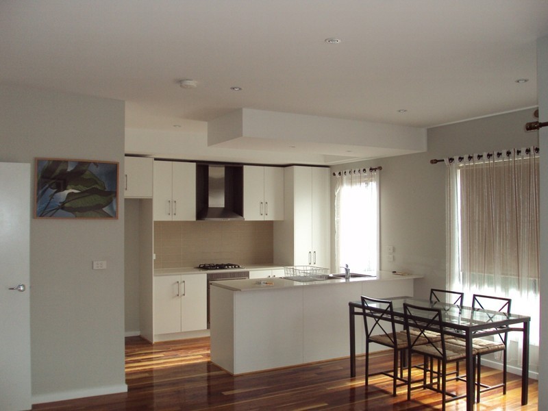 70 Eames Avenue, Brooklyn VIC 3012