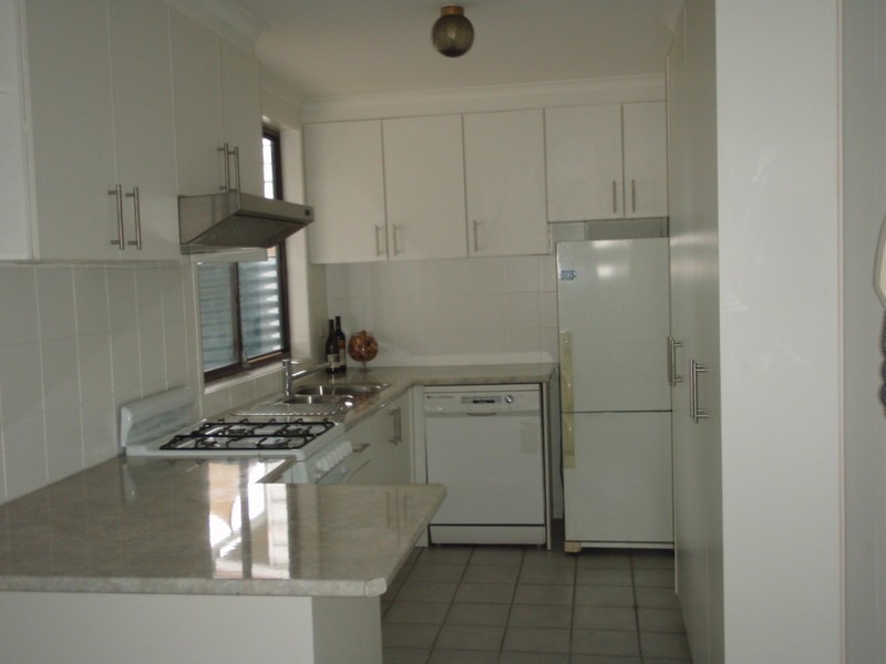 25 Robbs Road, West Footscray VIC 3012