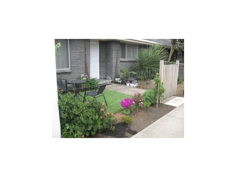 2/6 Hanmer Street, Williamstown VIC 3016