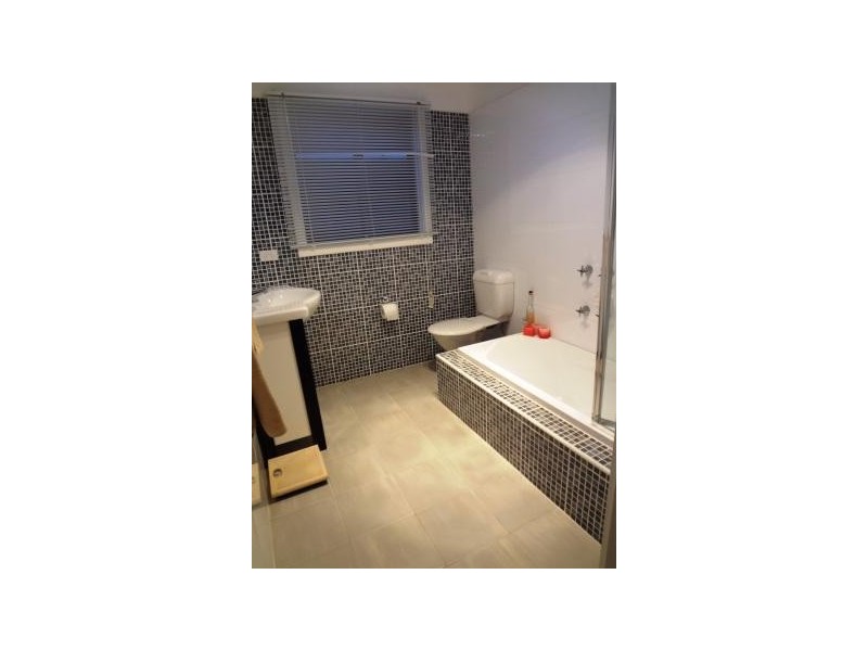 2a Beaumont Parade, West Footscray VIC 3012