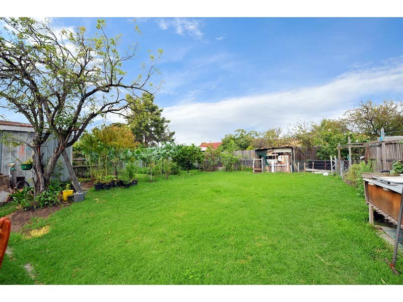 14 Holland Court, Maidstone VIC 3012