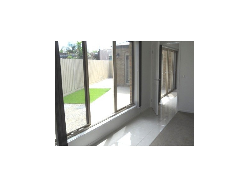 14 Sydney Street, Newport VIC 3015