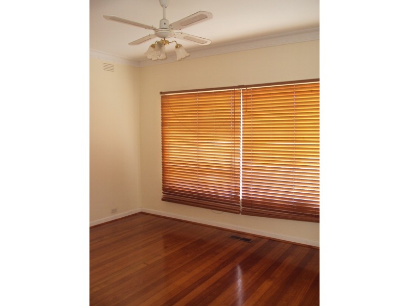 102 Warwick Road, Sunshine North VIC 3020