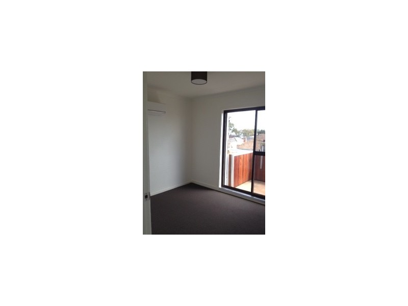 2/50A Challis ST, Newport VIC 3015