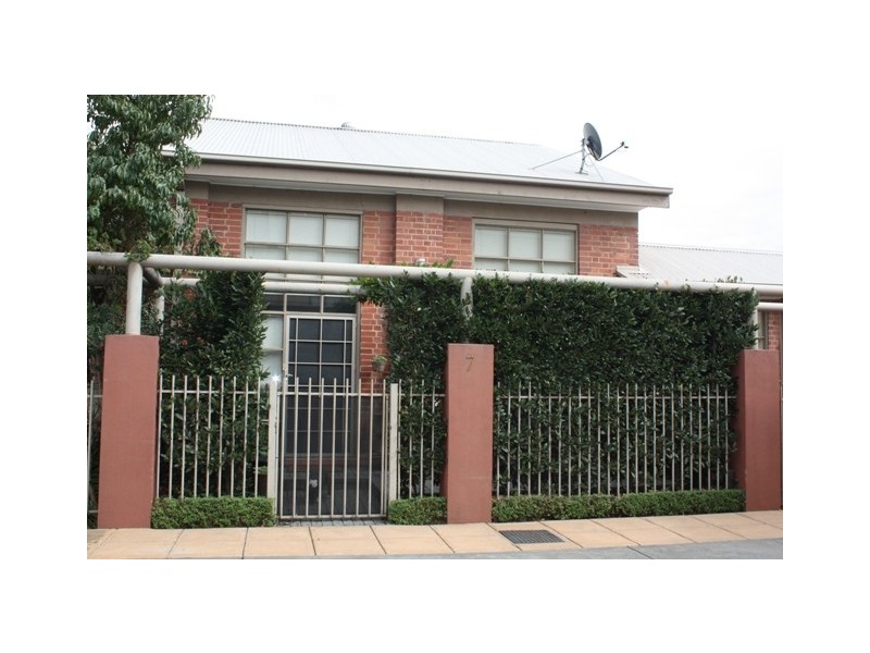 7 Sentry Place, Maribyrnong VIC 3032