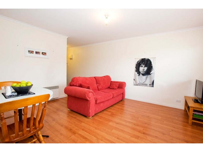 2/18 Tongue Street, Yarraville VIC 3013