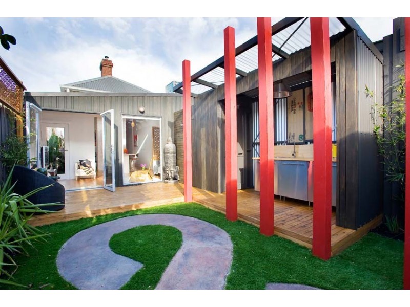 142 North Road, Newport VIC 3015