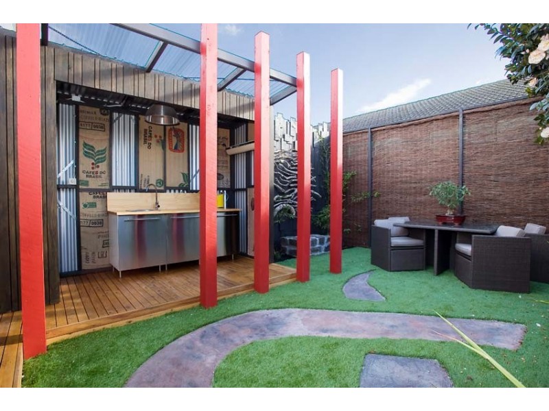 142 North Road, Newport VIC 3015