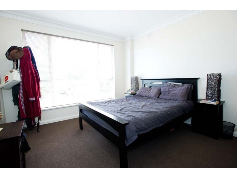 1/90 Second Avenue, Altona North VIC 3025