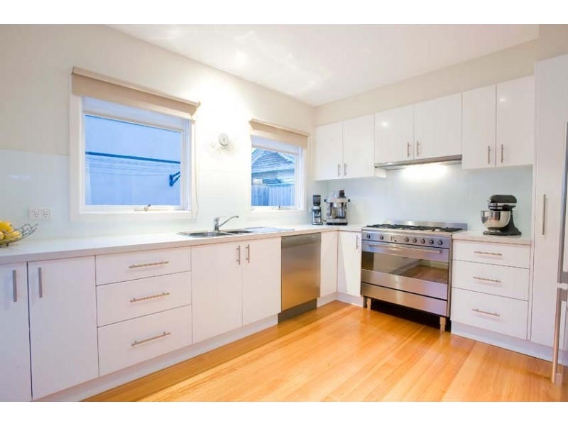 2A Ford Street, Newport VIC 3015