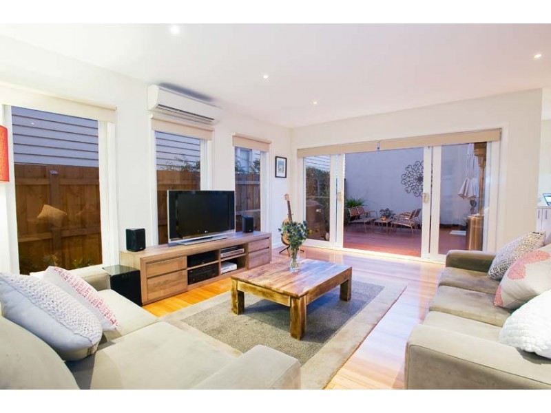 2A Ford Street, Newport VIC 3015