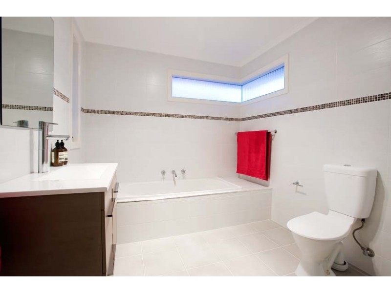 2A Ford Street, Newport VIC 3015