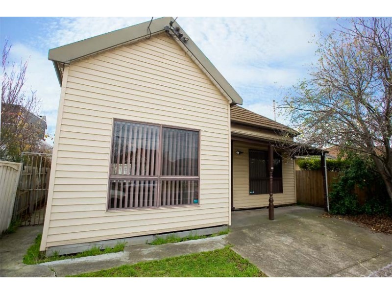 162 Charles Street, Seddon VIC 3011