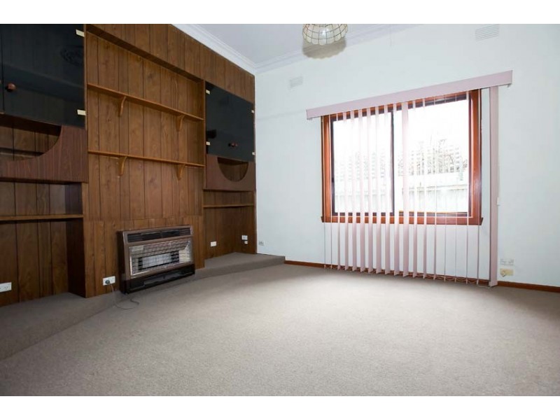 162 Charles Street, Seddon VIC 3011