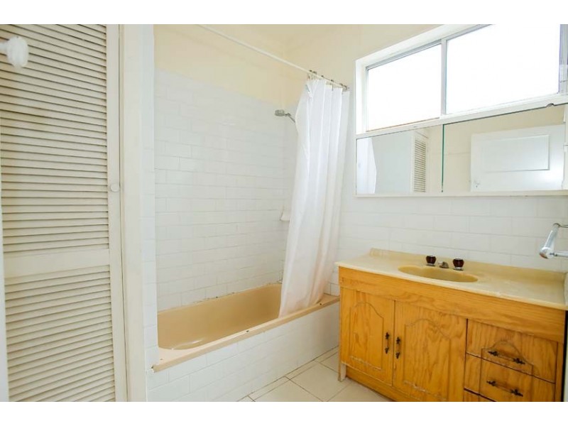 162 Charles Street, Seddon VIC 3011