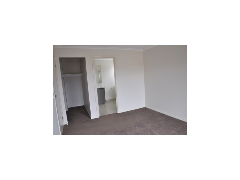 29 Finsbury Crescent, Wyndham Vale VIC 3024