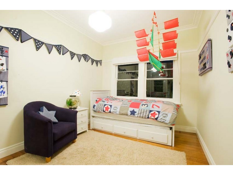 13 Austin Crescent West, Yarraville VIC 3013